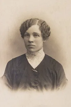 球迷使用手机观看世界杯直播